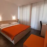 Slaven 3* セルツェ