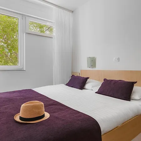 斯拉温酒店 3* 塞尔瑟