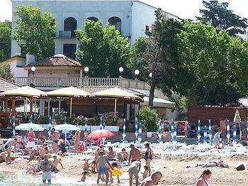 Slaven Hotel