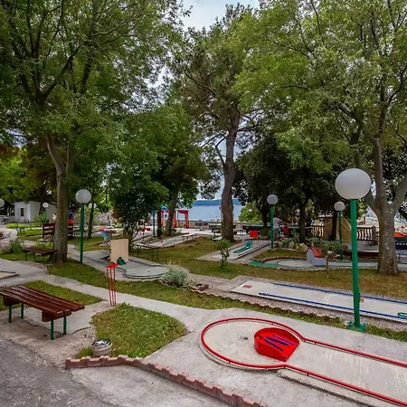 Отель Slaven 3*